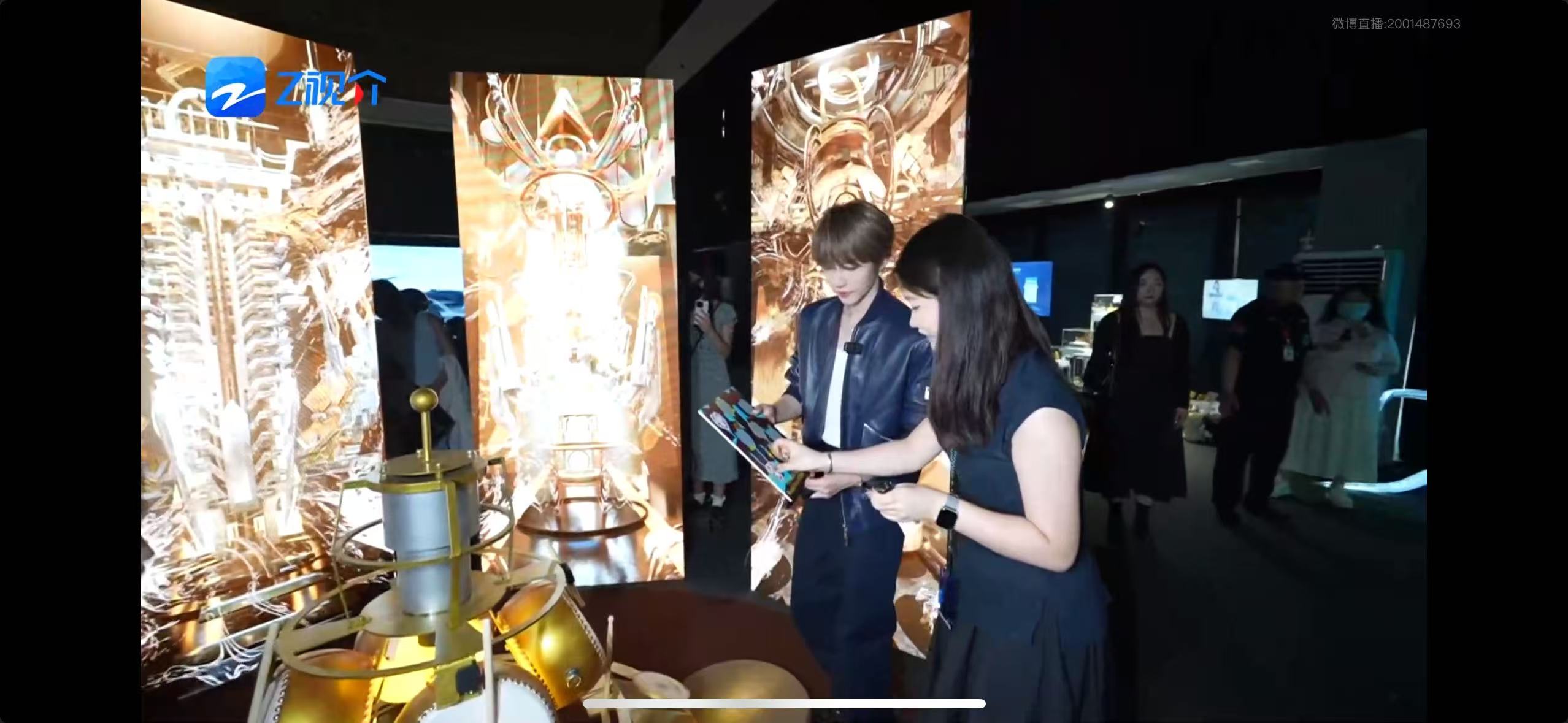 Yiyi Qian and Liu Yu during a Zhejiang Television interview about Resonance